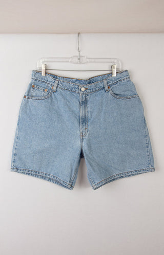 GOAT Vintage Levi's Mom Shorts    Shorts  - Vintage, Y2K and Upcycled Apparel