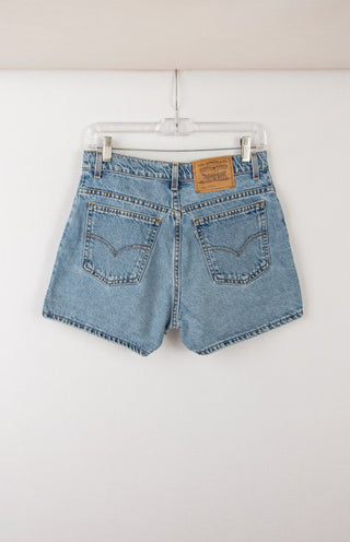 GOAT Vintage Levi's 950 Shorts    Shorts  - Vintage, Y2K and Upcycled Apparel